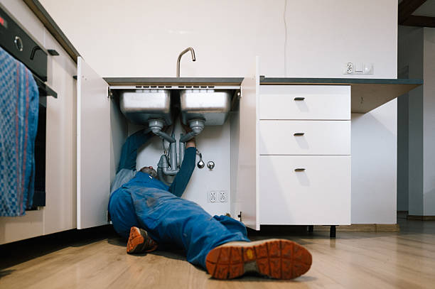 Professional Leak Detection technician working in Burbank, WA
